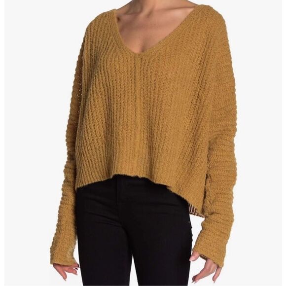 Arizona Jean Company Sweaters - Arizona NWOT v neck v back dolman sleeve slouch sweater in M mustard yellow